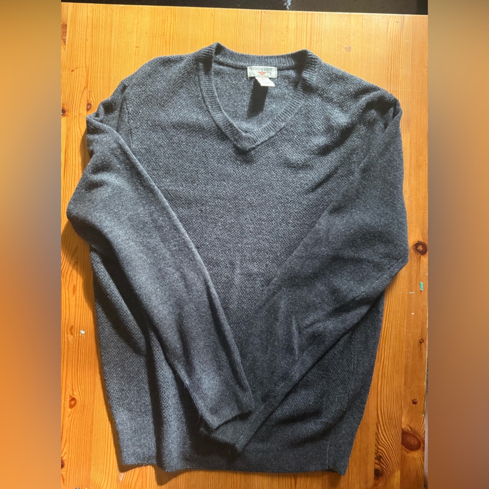 Dockets Men's Gray Sweater